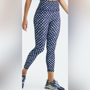 FABLETICS DAISY FIELD 7/8 LEGGINGS LARGE NWT